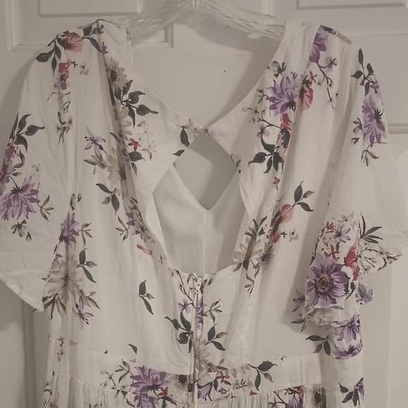 Torrid Floral Walkthrough Romper Size 20 - Picture 12 of 14